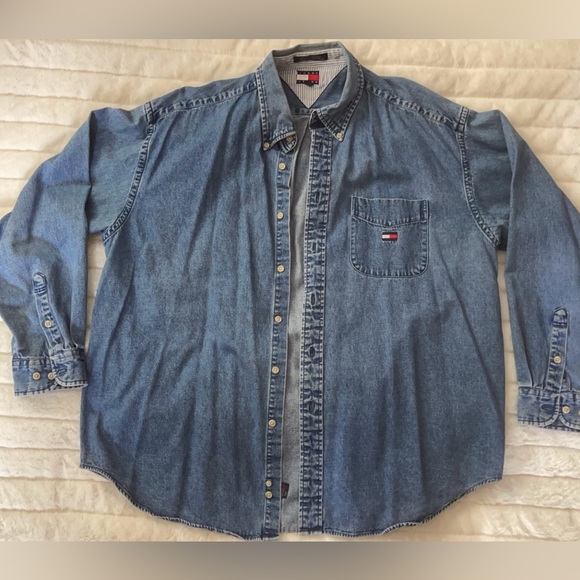 Tommy Jeans Button Down, Collared Jean Shirt. Great condition. Vintage. - Picture 3 of 6